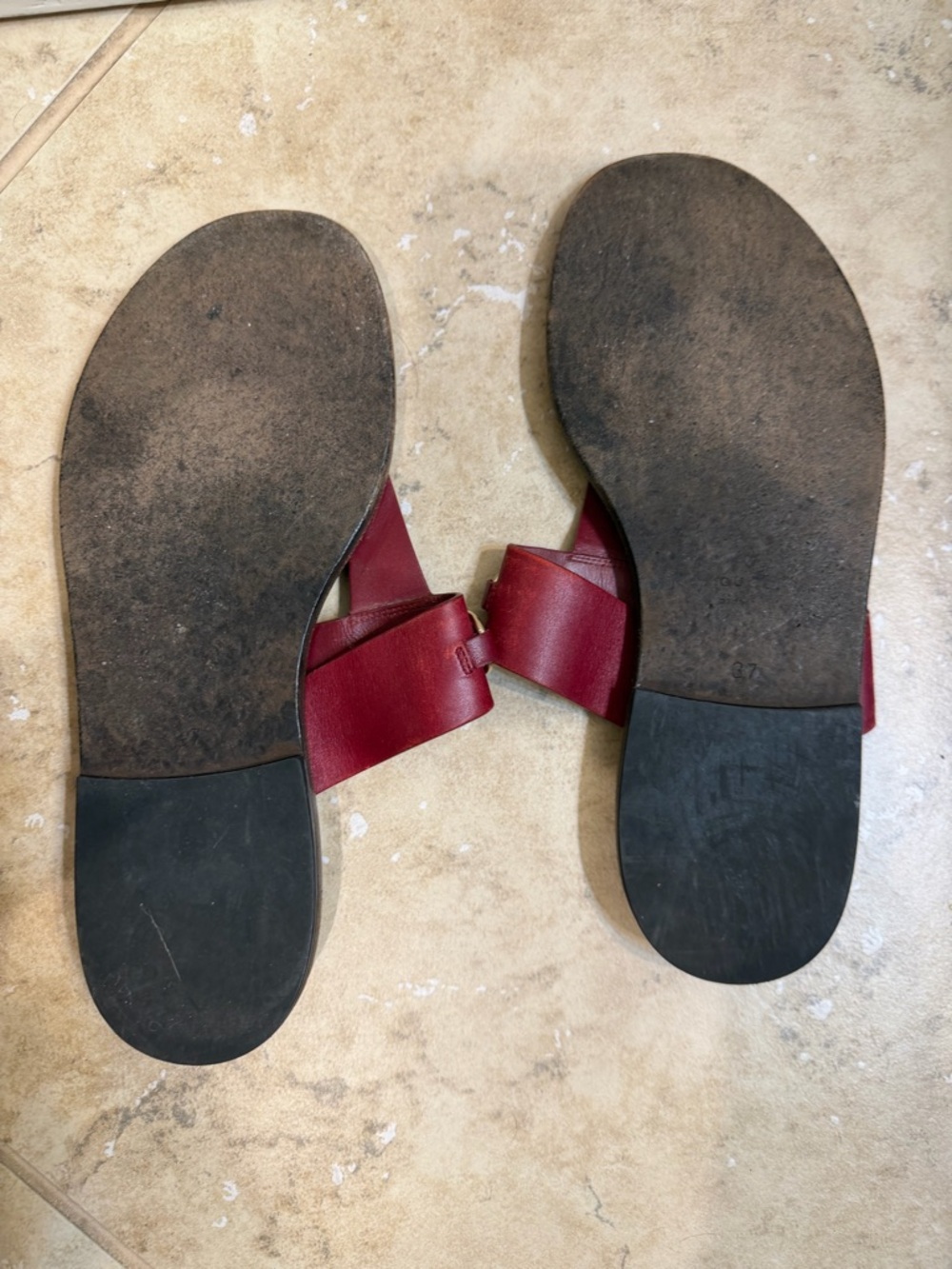 Gucci Burgundy Leather Horsebit Toe-Post Sandals - Picture 3 of 3